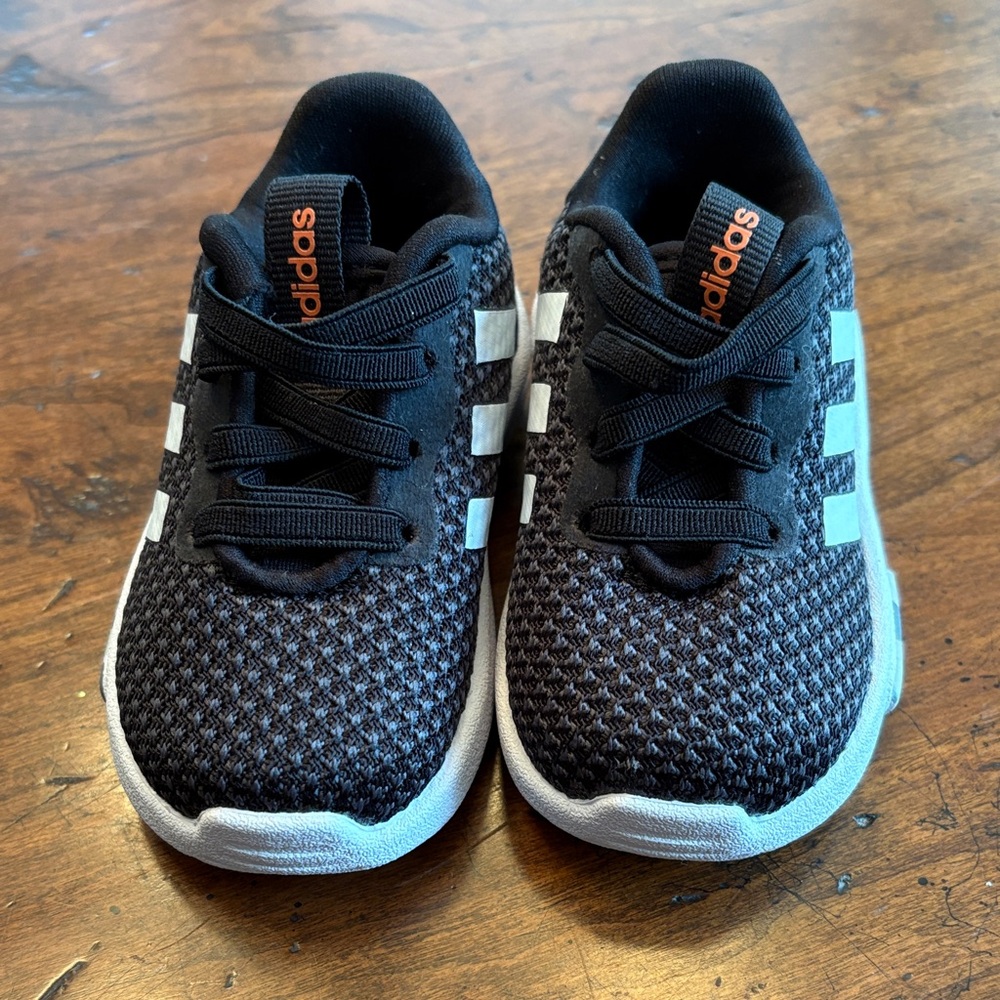 New no Tags Adidas Kids Black and White Sneakers with Orange Accents, Size 3 - Picture 4 of 12